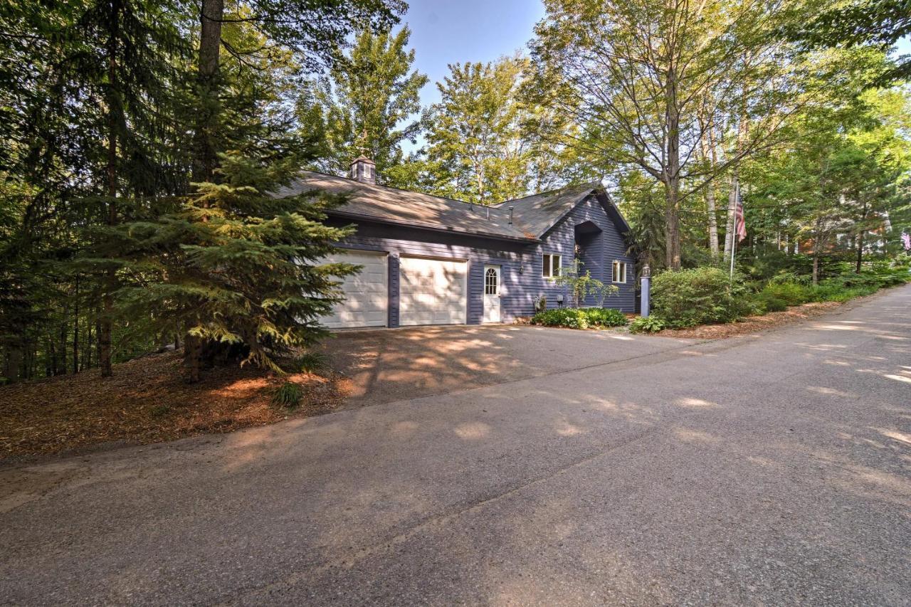 Resort-Style Harbor Springs Home With 2 Decks! Exterior foto