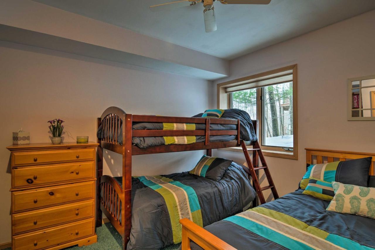 Resort-Style Harbor Springs Home With 2 Decks! Exterior foto